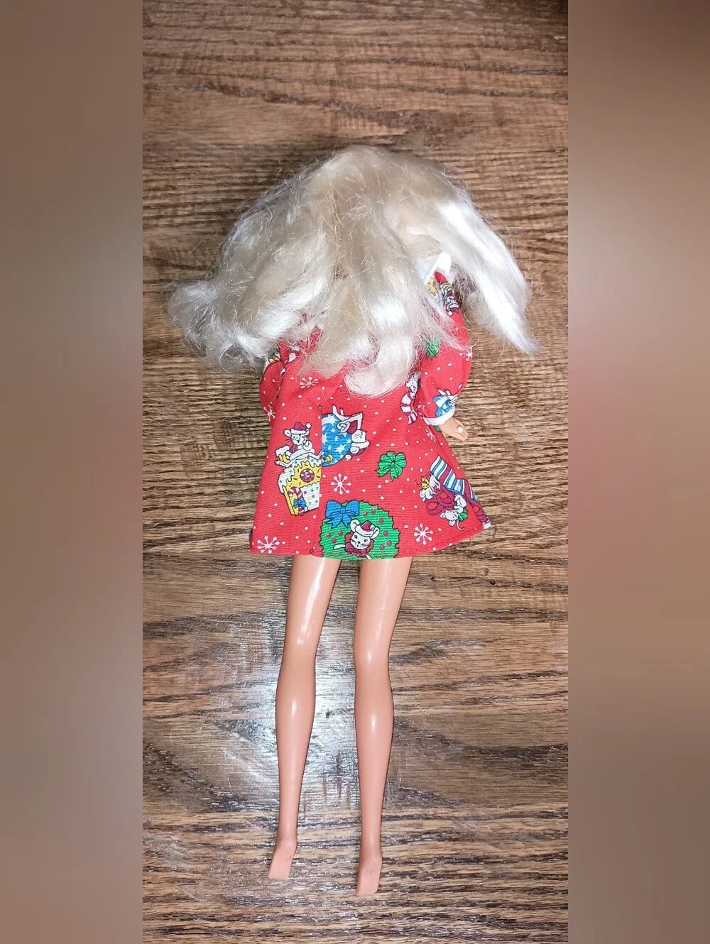 Barbie 1994 Holiday Dreams Doll